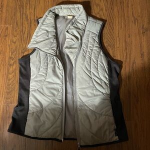 Grey vest. Women’s